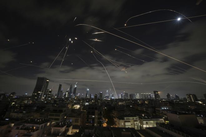 Ομοβροντία πυραύλων εναντίον του Ισραήλ - AP Images