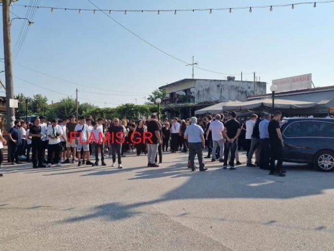 Θλίψη στην κηδεία του 14χρονου Σπύρου