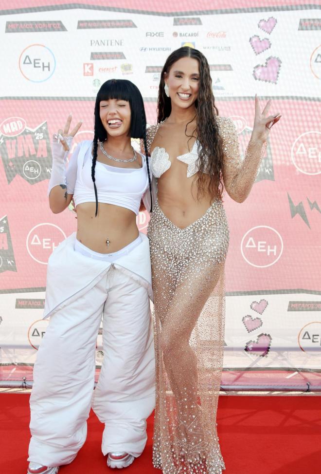 MAD VMA 2025: Οι εντυπωσιακές εμφανίσεις στο κόκκινο χαλί