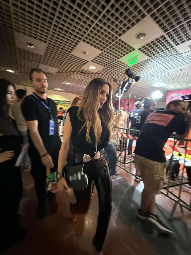Δέσποινα Βανδή MAD VMA: «Έκλεψε» τις εντυπώσεις με total black outfit