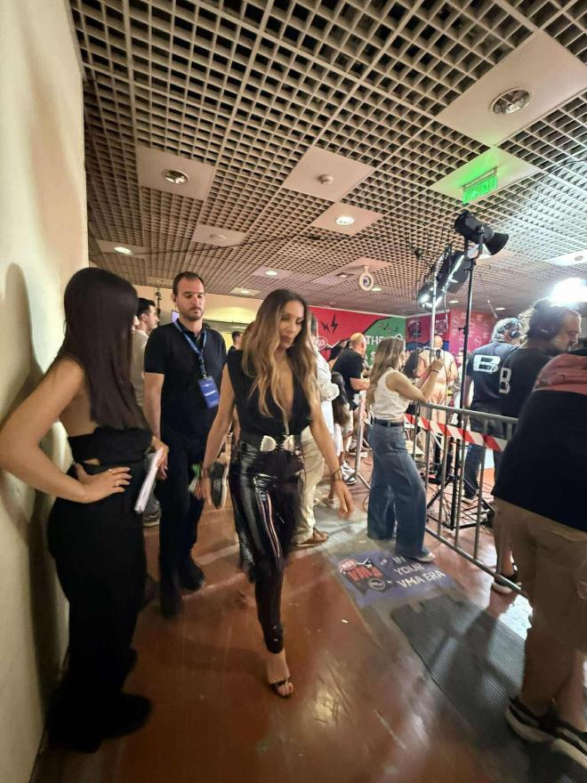 MAD VMA 2025: Η κομψή εμφάνιση της Δέσποινας Βανδή
