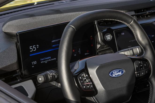 Ford Puma Gen-E: Το οδηγήσαμε στην Αράχωβα και το Γαλαξίδι