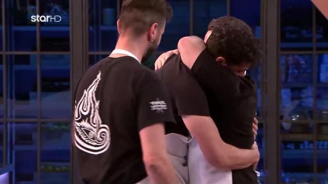 Η αγκαλιά του Λευτέρη στον Νέστορα