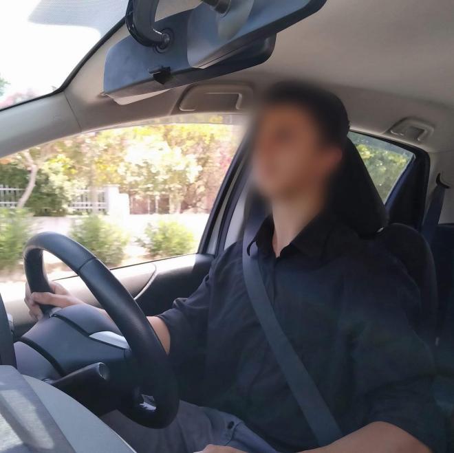Ο 23χρονος επέστρεφε στο σπίτι του, όταν για άγνωστο λόγο έχασε τον έλεγχο του αυτοκινήτου του