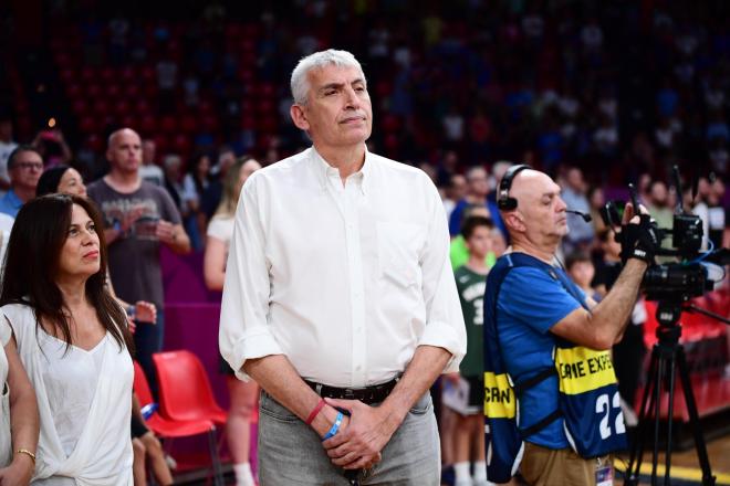 Παναγιώτης - Μάσα Φασούλα: Καμάρωσαν την κόρη τους στο Eurobasket Γυναικών