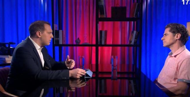 Δημήτρης Λάλος: «Η ζωή μου είναι απλή και δεν την κρύβω»