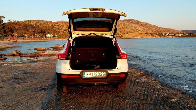 Test drive: Στο τιμόνι του Volvo EX40 Single Motor Extended Range 252 ps