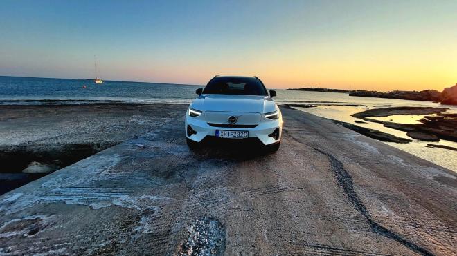 Test drive: Στο τιμόνι του Volvo EX40 Single Motor Extended Range 252 ps