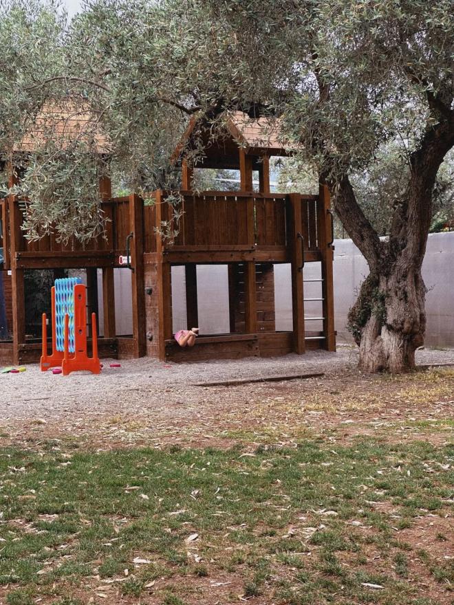 Μαίρη Συνατσάκη - Ίαν Στρατής: Διακοπές με βαν με την κόρη τους, Ολίβια