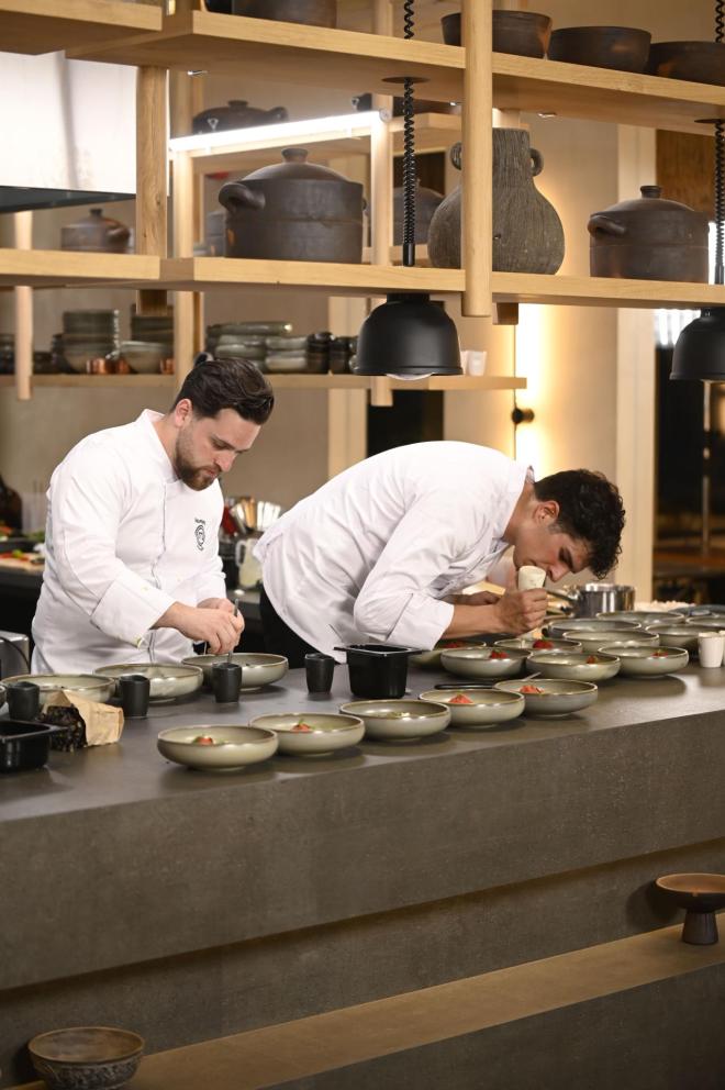 MasterChef: Λευτέρης και Νέστορας φτιάχνουν παραδοσιακά πιάτα της Κρήτης!
