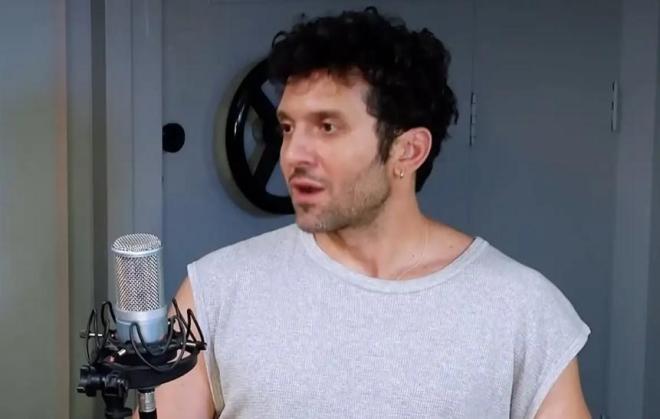 Δημήτρης Μοθωναίος: «Έχω κάνει sober dating με δάσκαλο στην Αμερική»