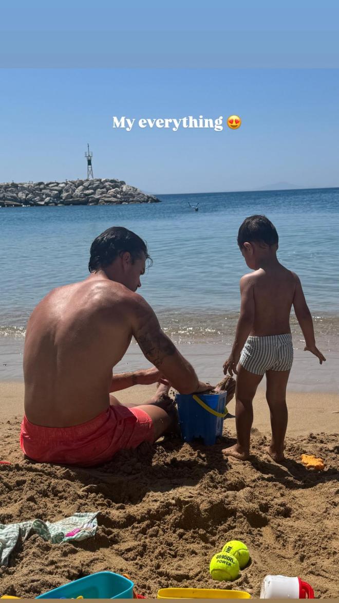 Ελένη Φουρέιρα: Η τρυφερή φωτογραφία του συντρόφου της Αλμπέρτο Μποτία με τον γιο τους, Ερμή