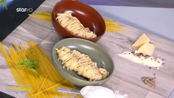 Ο Λευτέρης Πέτρου από το MasterChef δίνει τέλεια συνταγή για μακαρόνια!