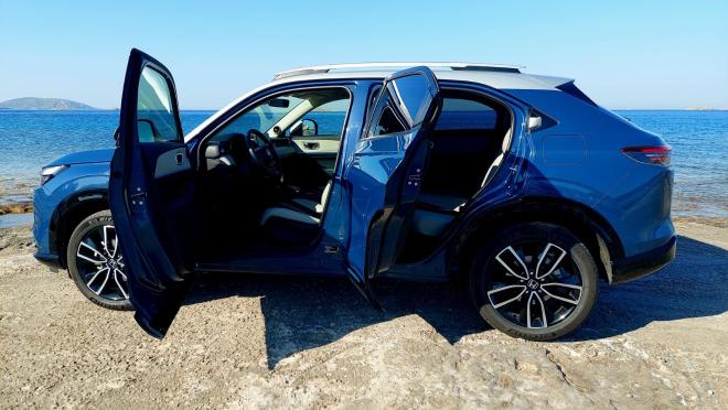 Test drive: Δοκιμάζουμε το ανανεωμένο Honda HRV e:HEV