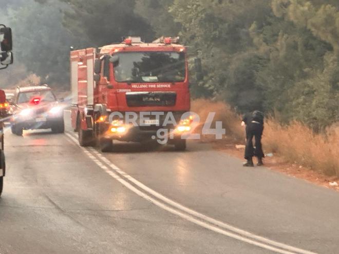Εκτός ελέγχου η φωτιά στο Λασίθι: Καίγονται σπίτια - Απειλούνται ξενοδοχεία