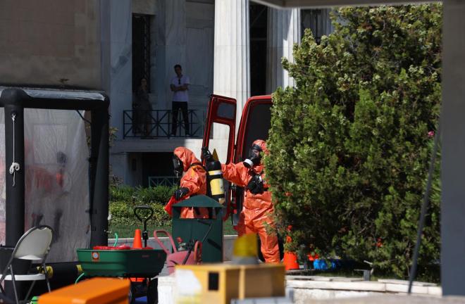 Λήξη συναγερμού στη Βουλή: Φάρσα ο φάκελος που εντοπίστηκε