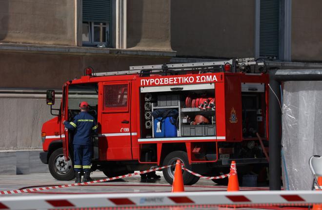 Λήξη συναγερμού στη Βουλή: Φάρσα ο φάκελος που εντοπίστηκε