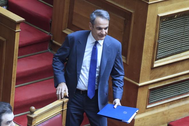Ο Μητσοτάκης στη Βουλή για το μεταναστευτικό 