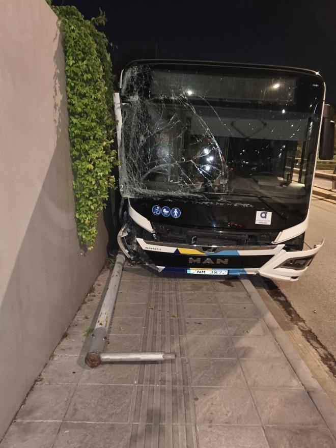 το λεωφορείο να κινήθηκε ανεξέλεγκτα
