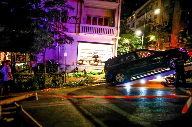 ολωνάκι: Τζιπ έπεσε σε πεζούς έξω από εστιατόριο/ ΙΝΤΙΜΕ ΚΑΜΣΗΣ ΔΗΜΟΣΘΕΝΗΣ
