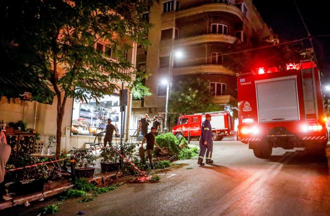 Κολωνάκι: Τζιπ έπεσε σε πεζούς έξω από εστιατόριο/ ΙΝΤΙΜΕ ΚΑΜΣΗΣ ΔΗΜΟΣΘΕΝΗΣ