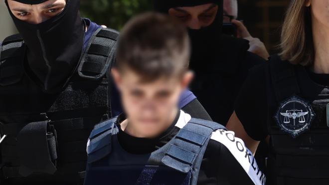 Ειρήνη Μουρτζούκου: Η έξοδος της από τη ΓΑΔΑ για τη μεταγωγή της στις φυλακές Κορυδαλλού/ Eurokinissi Τατιάνα Μπόλαρη