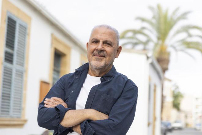Τους στίχους έγραψε ο Γιώργος Χατζηπιερής 