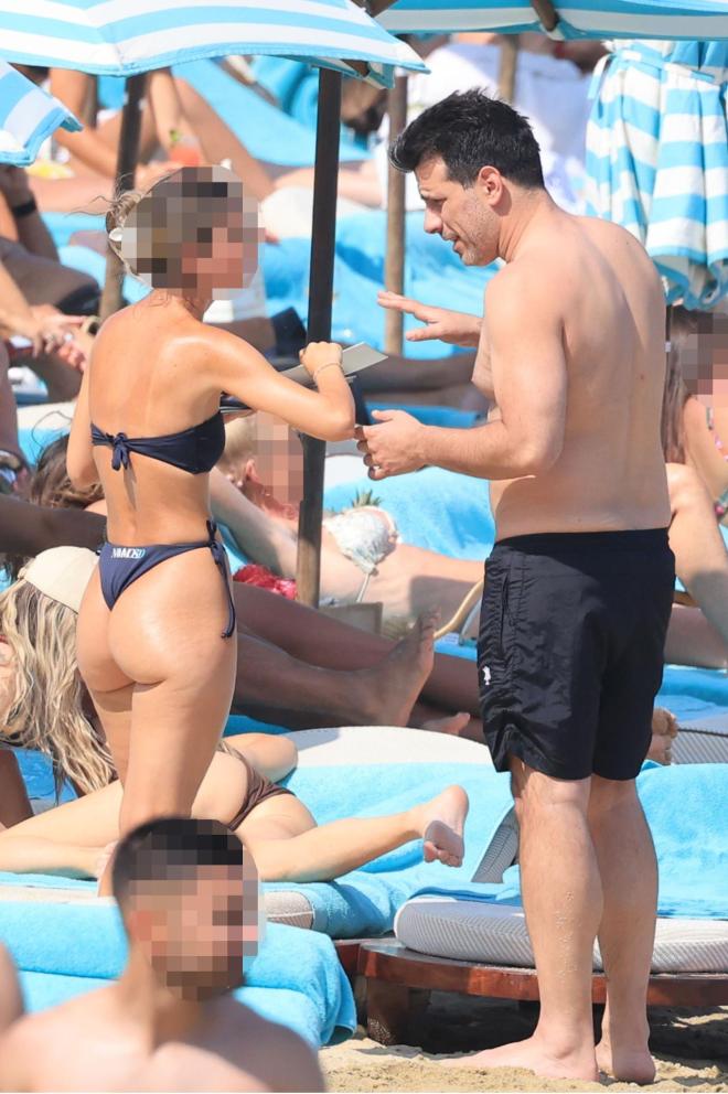 Ο Θοδωρής Φέρρης χαλαρώνει στην κοσμοπολίτικη Μύκονο/ndp