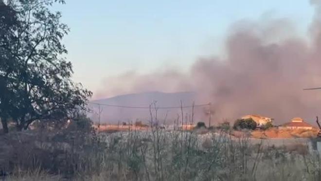Η φωτιά στο Μενίδι το απόγευμα της Τετάρτης 16/7/2025 