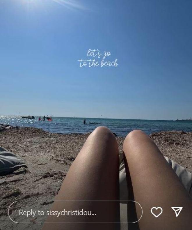Ανανεωμένη και χαλαρή στη Λήμνο: Η απόδραση της Σίσσυς Χρηστίδου