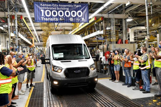 Ford Transιt: Επέτειος 60 ετών με 60 μοναδικές ιστορίες 