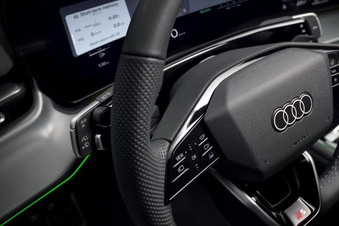 Audi Q3 SUV e-hybrid: Οι τιμές του νέου μοντέλου