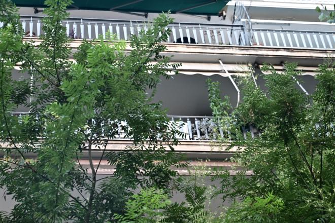 Στις φλόγες το σπίτι του Πέτρου Φιλιππίδη στην Πατησίων