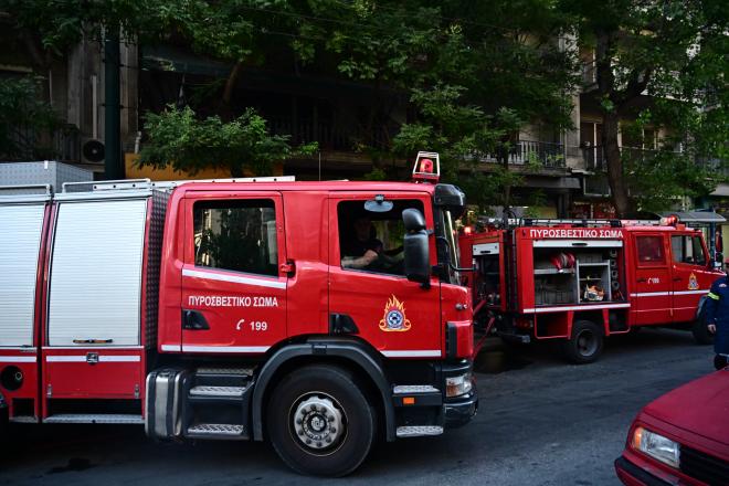 Στις φλόγες το σπίτι του Πέτρου Φιλιππίδη στην Πατησίων