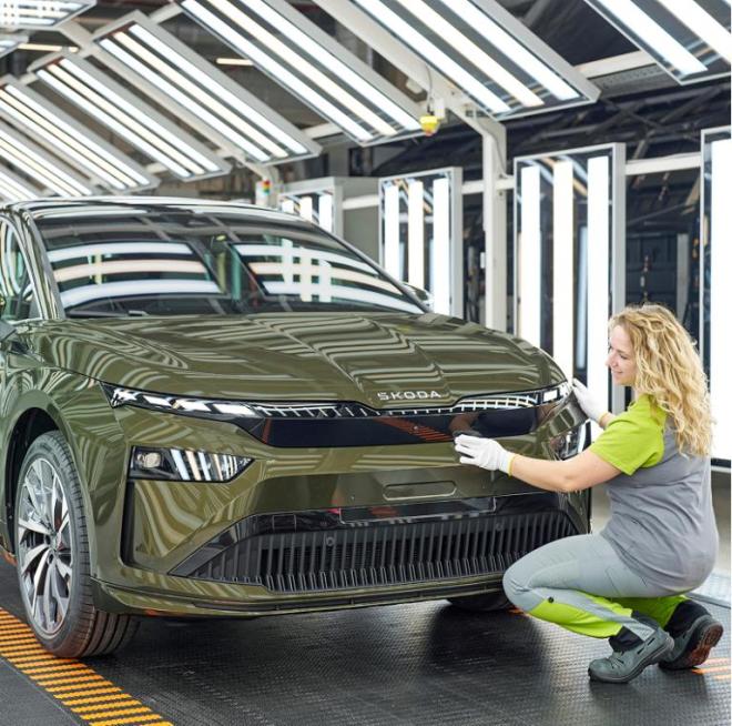 Skoda Auto: Το νέο της βαφείο έρχεται από το μέλλον