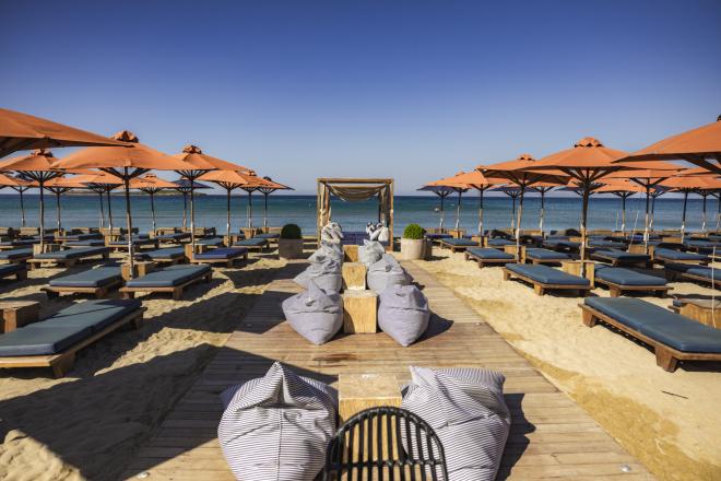 DOT Beach Vibes: Με εξωτική αύρα, boho chic ατμόσφαιρα και θέα το απέραντο γαλάζιο