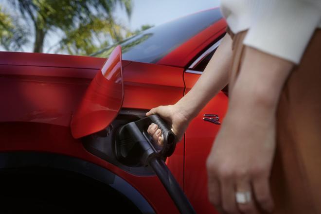 VW Plug-in Hybrid (eHybrid): Επανακαθορίζει την :plug-in hybrid κατηγορία 