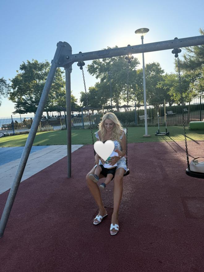 Καλοκαιρινά insta moments: Η Κωνσταντίνα Σπυροπούλου με τους γιους της!