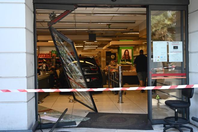Νίκαια: Κρίσιμη η κατάσταση του παιδιού που παρέσυρε το ΙΧ σε σούπερ μάρκετ
