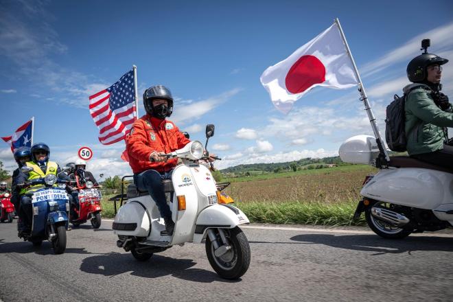 H Vespa κλείνει τα 80 και το γιορτάζει