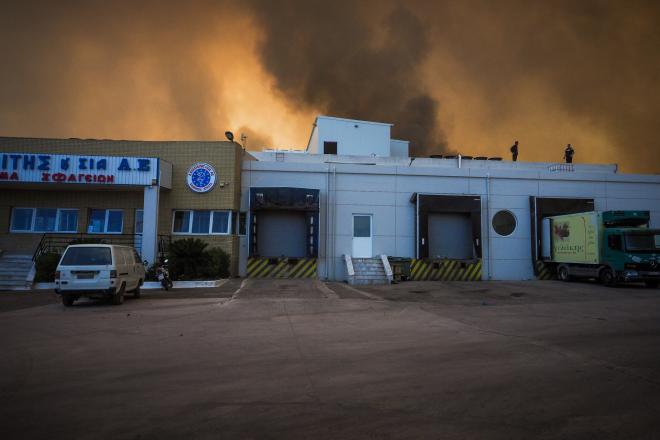 Πύρινη κόλαση σε Εύβοια, Μεσσηνία, Κύθηρα, Χανιά - Εκκενώσεις οικισμών
