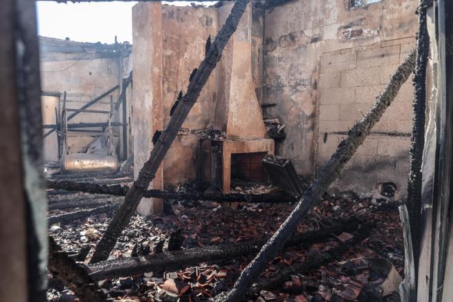 Κρυονέρι: Καμένα σπίτια και οχήματα - Αποκαρδιωτικές εικόνες μετά τη φωτιά
