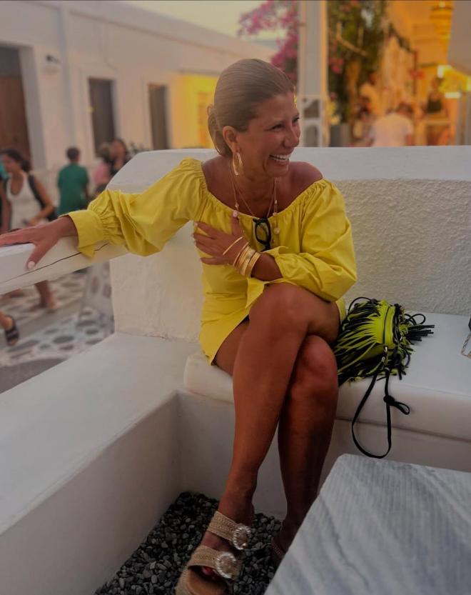 Κουτσελίνη: Εντυπωσιάζει Με Καλοκαιρινό Look Στην Πάρο