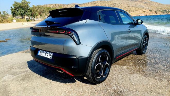 Δοκιμάζουμε Την Alfa Romeo Junior Ibrida 145 eDCT6