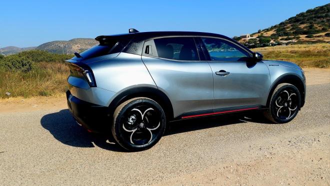Δοκιμάζουμε Την Alfa Romeo Junior Ibrida 145 eDCT6
