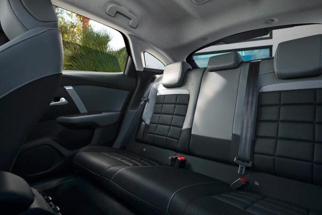Citroën C4 Collection: Γιατί βάζει τα... γυαλιά στους ανταγωνιστές  