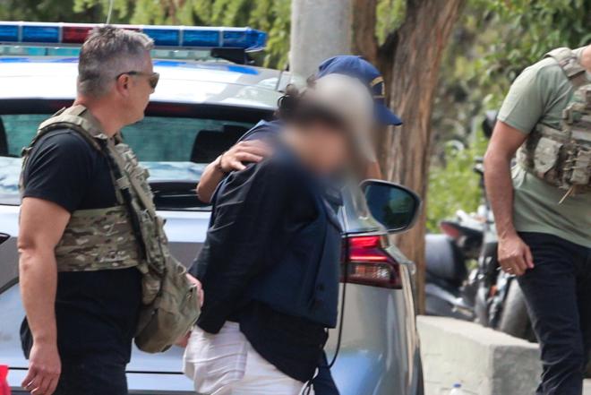 Παλαιό Φάληρο: Με δάκρυα στα μάτια έφτασε στον ανακριτή η 32χρονη μητέρα