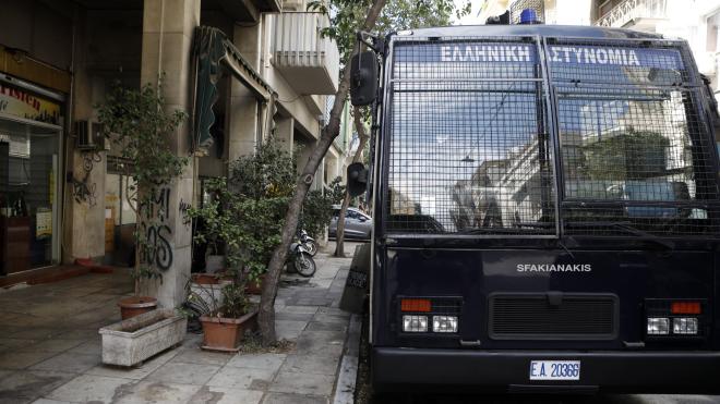 Χαριλάου Τρικούπη: Λήξη συναγερμού για το ύποπτο μηχανάκι / ΙΝΤΙΜΕ ΚΑΜΣΗΣ ΔΗΜΟΣΘΕΝΗΣ