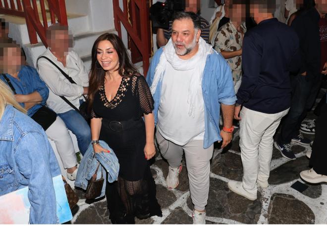 Γρηγόρης Αρναούτογλου – Νάνσυ Αντωνίου: Μαζί σε ταβερνάκι στην Ελαφόνησο