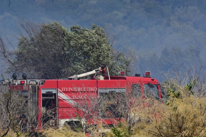 Κερατέα: Επεκτείνεται η φωτιά στην Παλαιά Φώκαια